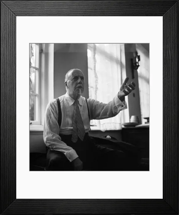 Framed Print : Conductor Sir Thomas Beecham September 1947 O9448 Framed Print : Conductor Sir Thomas Beecham September 1947 O9448