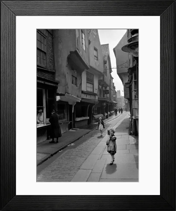 Framed Print : General Scenes and Craftsmen in and around Yorkshire taken by photographer Humphrey