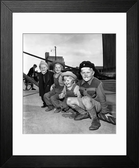 Framed Print : Estonian refugees arrive at Cork Harbour, Ireland after crossing the North Sea in Framed Print : Estonian refugees arrive at Cork Harbour, Ireland after crossing the North Sea in
