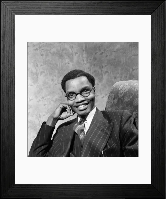 Framed Print : Prince Solomon Akenzua, heir to the royal Crown and throne of Benen, Nigeria Framed Print : Prince Solomon Akenzua, heir to the royal Crown and throne of Benen, Nigeria