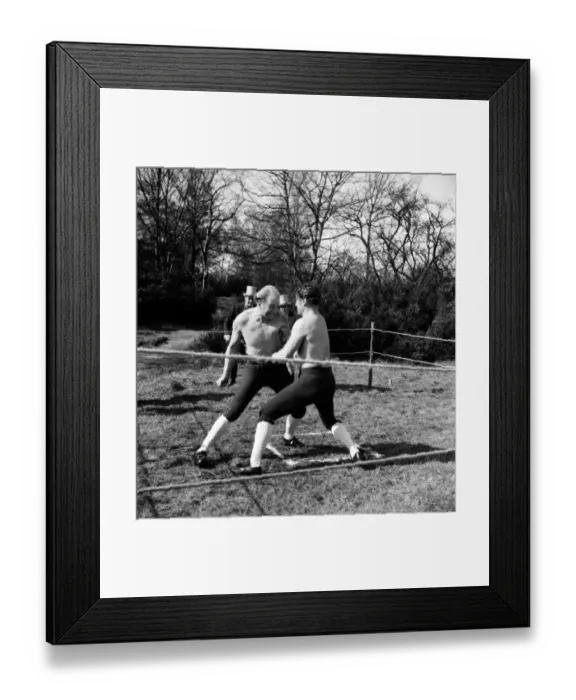 Framed Print : Bare knuckle fighting on Hampstead Heath today. April 1953 D1883-001