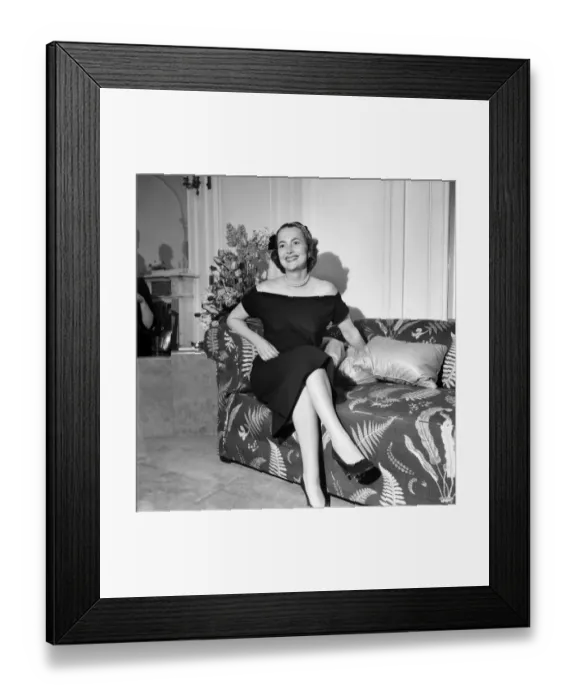 Framed Print : Olivia De Havilland seen here with her son. May 1953 D2326-004 Framed Print : Olivia De Havilland seen here with her son. May 1953 D2326-004