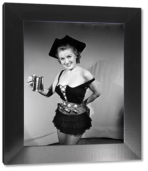 Lynne Bretonn, N  /  C. UTD. 'Pin-up'Girl. December 1952 C6323