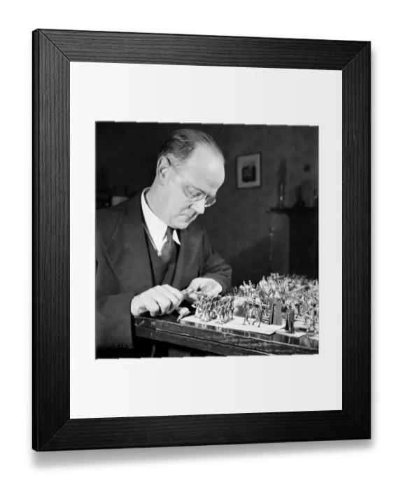 Framed Print : Mr. Martin Smith has a Collection of 3, 000 miniature soldiers, on his table