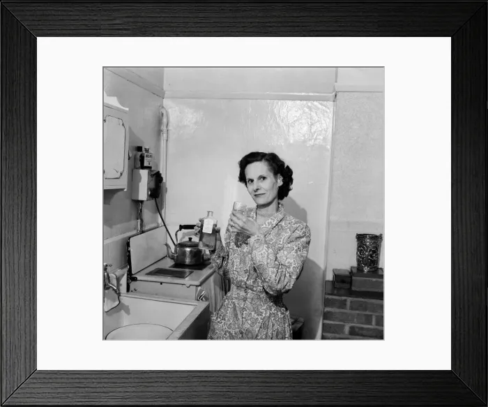 Framed Print : Mrs. Winifred Brown of 27, Bayhall Road, Tunbridge Wells, Kent, a viewpoint letter writer
