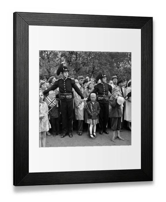Framed Print : Independence Day Celebrations Norway. Children line the streets of Oslo to watch