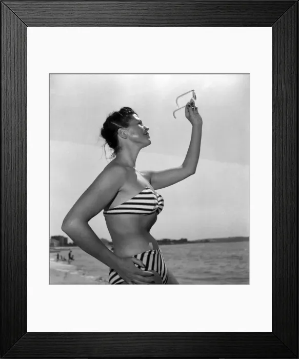 Framed Print : Cannes film Festival 1953 Actress Charlotte Laing D3118-025 Framed Print : Cannes film Festival 1953 Actress Charlotte Laing D3118-025