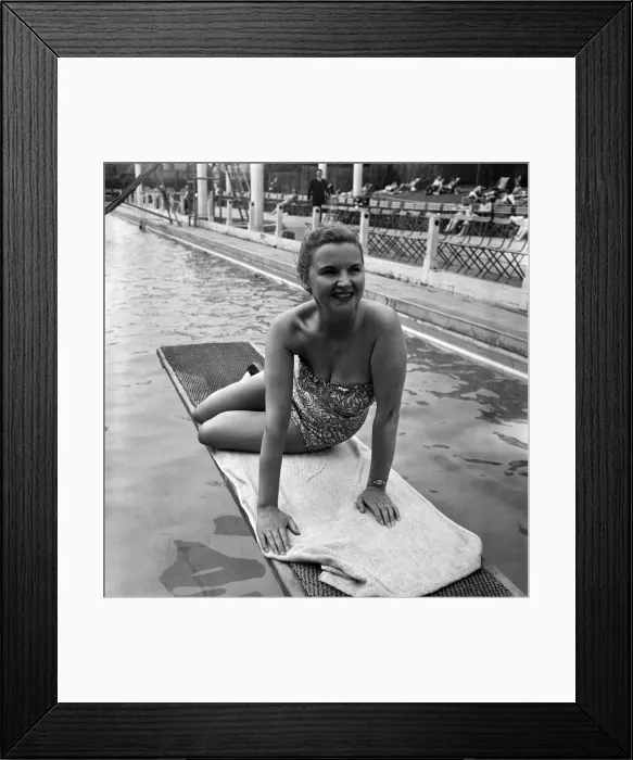 Framed Print : Holiday ! Swimming. Opera Singer Betty Harrison seen Swimming at the Roehampton Lido Framed Print : Holiday ! Swimming. Opera Singer Betty Harrison seen Swimming at the Roehampton Lido