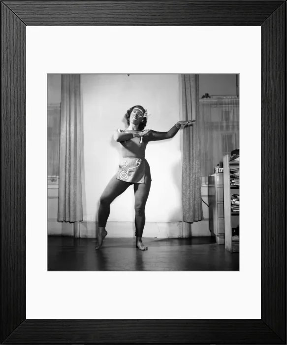 Framed Print : Entertainment : Dance : Dancing. Miss Ena Noal, Australian dancer