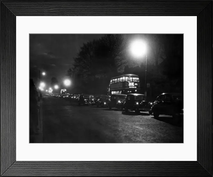 Framed Print : Holiday traffic on the way back from Brighton at Purley where the Purley way joins Framed Print : Holiday traffic on the way back from Brighton at Purley where the Purley way joins