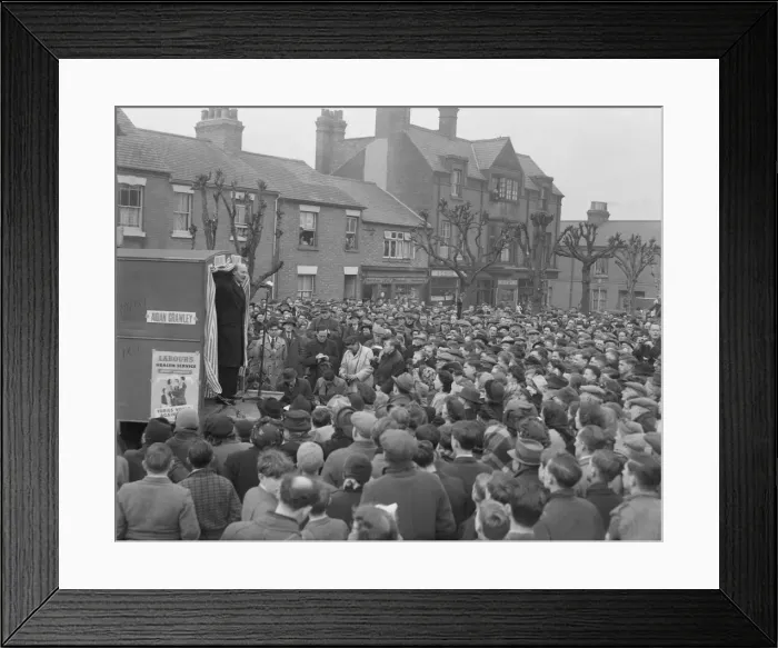 Framed Print : Mr Attlee. speaking in he Market square at wolverton Bucks during his election tour Framed Print : Mr Attlee. speaking in he Market square at wolverton Bucks during his election tour