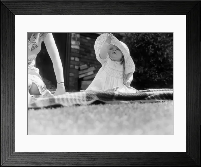 Framed Print : Baby with large straw hat. 14 / 6 / 1950 024591 / 3 Framed Print : Baby with large straw hat. 14 / 6 / 1950 024591 / 3