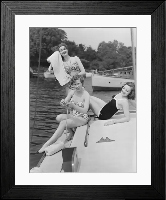 Framed Print : Barbara Pearce, Tamara Kirova, and Eleanor Fazan on River Thames. 1950 024416 / 8 Framed Print : Barbara Pearce, Tamara Kirova, and Eleanor Fazan on River Thames. 1950 024416 / 8