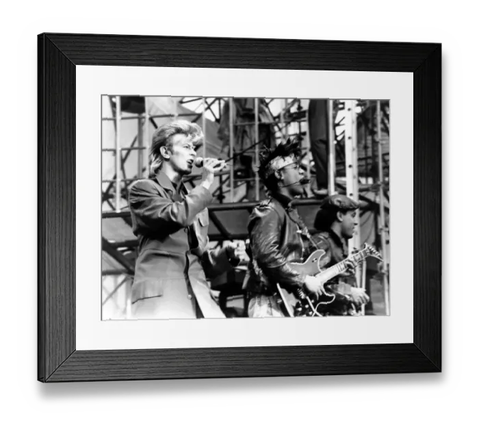 Framed Print : Pop Music - David Bowie pictured in concert at Cardiff Arms Park during his Glass Spider