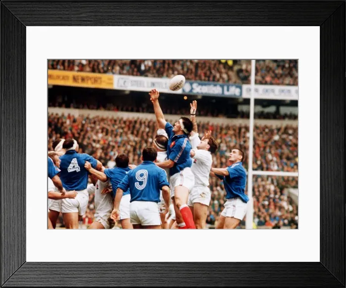 Framed Print : England v France Rugby Union Five Nations match at Twickenham. 16th March 1991 Framed Print : England v France Rugby Union Five Nations match at Twickenham. 16th March 1991