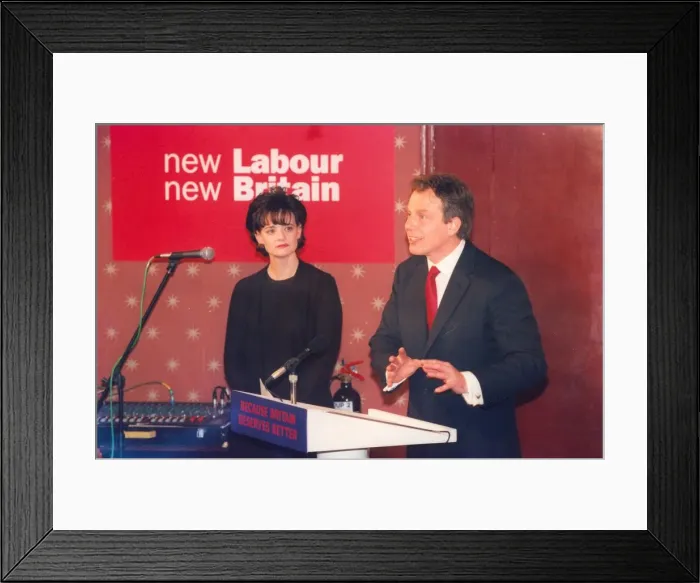 Framed Print : Tony Blair with wife Cherie Framed Print : Tony Blair with wife Cherie