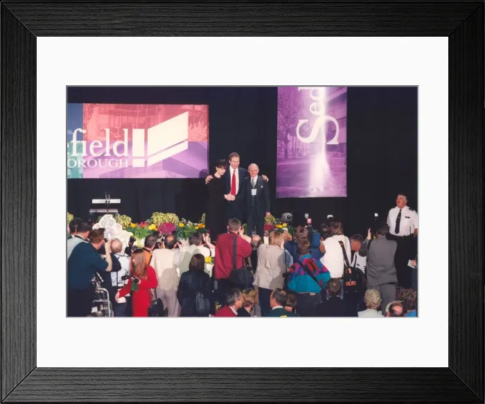 Framed Print : Tony Blair with wife Cherie and father Leo Blair