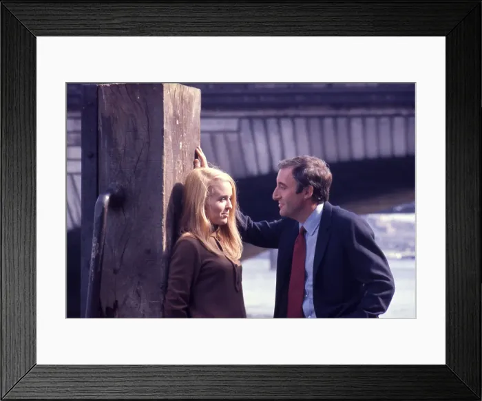 Framed Print : Peter Sellers with Sinead Cusak daughter of Cyril Cusak
