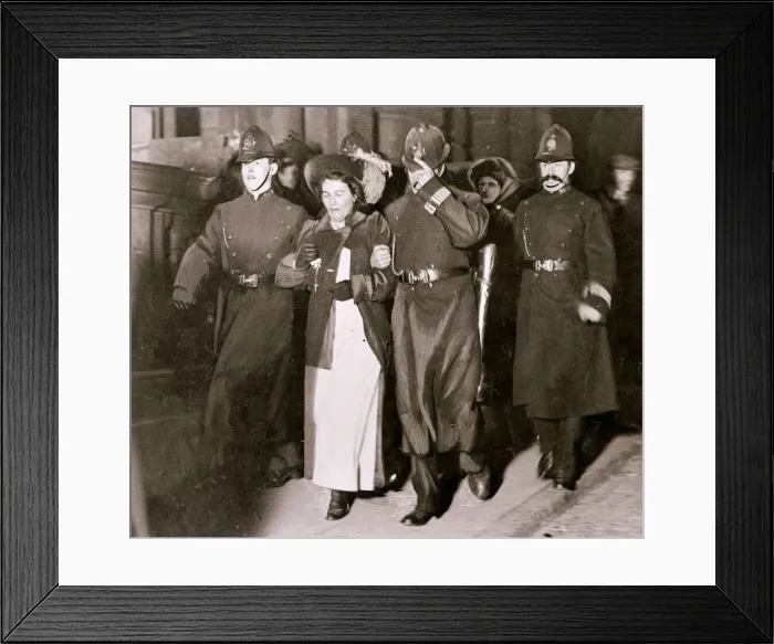 Framed Print : Suffragettes Under Arrest November 1911 Mrs Pethwick Lawrence Suffragette is Framed Print : Suffragettes Under Arrest November 1911 Mrs Pethwick Lawrence Suffragette is