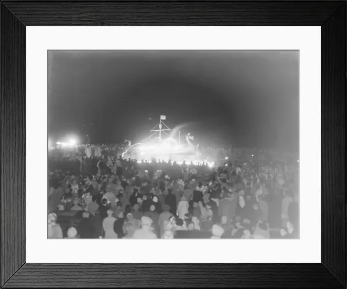 Framed Print : Up-Helly-Aa festival at Lerwick, Shetlands SP 4 / 2 / 1951 B604 / 3 Framed Print : Up-Helly-Aa festival at Lerwick, Shetlands SP 4 / 2 / 1951 B604 / 3