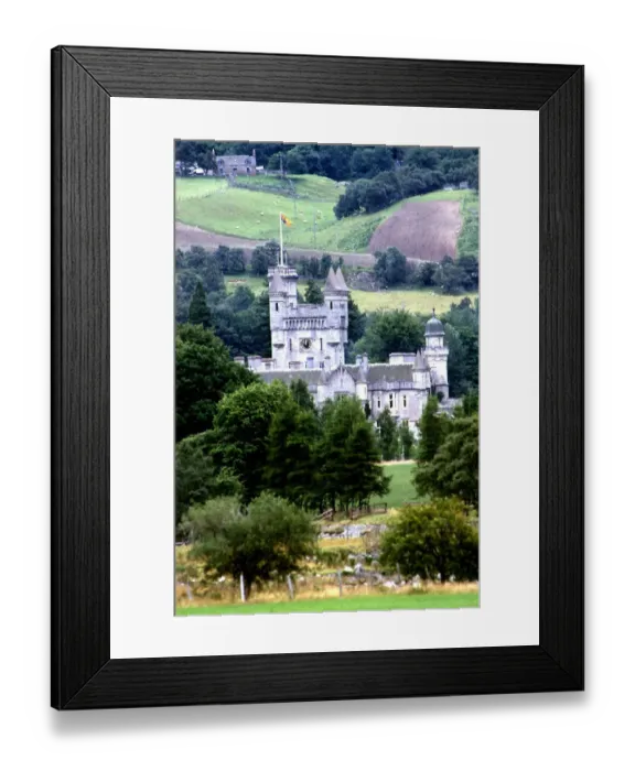 Framed Print : Balmoral Castle August 1986 the Scottish home of the British Royal family