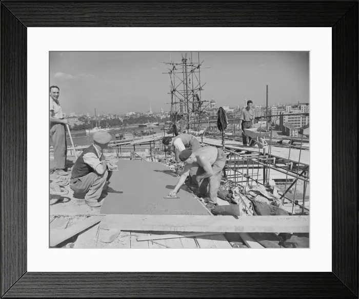 Framed Print : 1951 South Bank Exhibition Site. Preparing roof of trhe Dome of Discovery Framed Print : 1951 South Bank Exhibition Site. Preparing roof of trhe Dome of Discovery