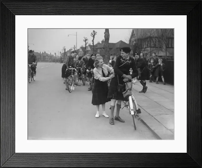 Framed Print : Highland Kilted Cycling Club, Grimsby DM 29 / 2 / 1952 C1033 / 1 Framed Print : Highland Kilted Cycling Club, Grimsby DM 29 / 2 / 1952 C1033 / 1
