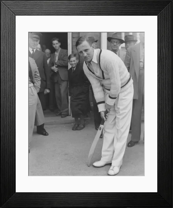 Framed Print : Cricket Len Hutton 24  /  7  /  1951 Staff Photographer Adams B3523  /  3