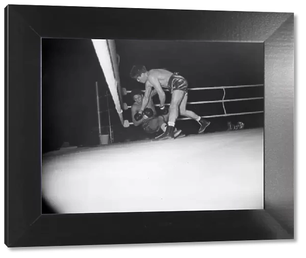 Boxing Eddie Phillips v Arthur Howard 12  /  3  /  1952 C1228  /  1
