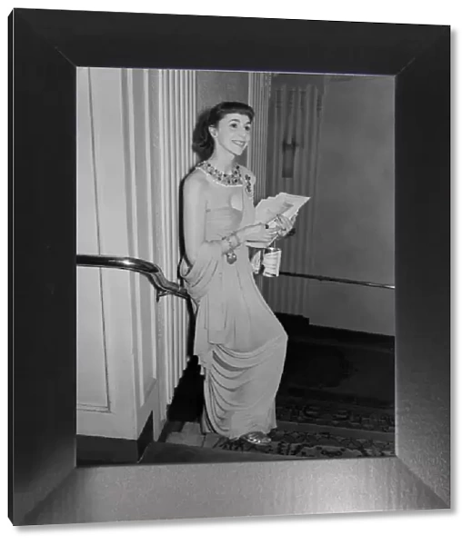 Sidey Mirror Staff Photographer 6th March 1952 Premiere '