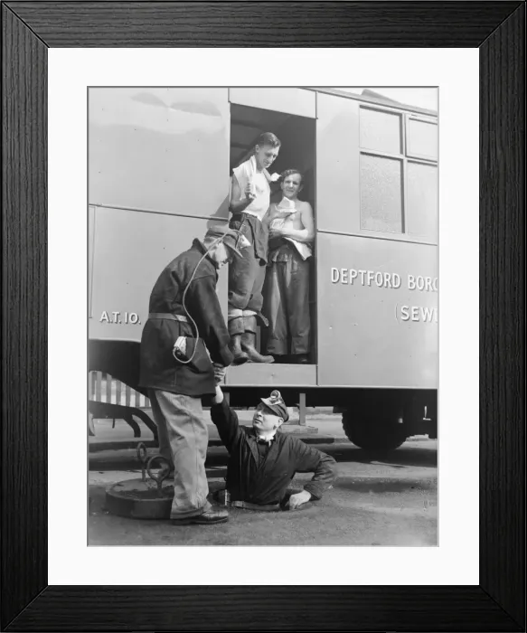 Framed Print : F W Reed DM Staff Photographer Sewer Workers mobile washroom, Deptford Framed Print : F W Reed DM Staff Photographer Sewer Workers mobile washroom, Deptford