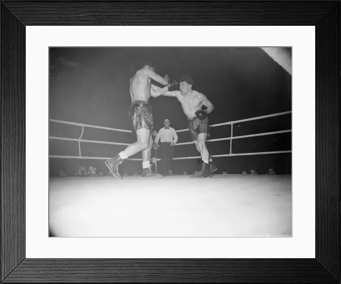 Framed Print : Jack Gardener v Johhny Williams XP0000 12 / 3 / 1952 C1228 / 2 Framed Print : Jack Gardener v Johhny Williams XP0000 12 / 3 / 1952 C1228 / 2