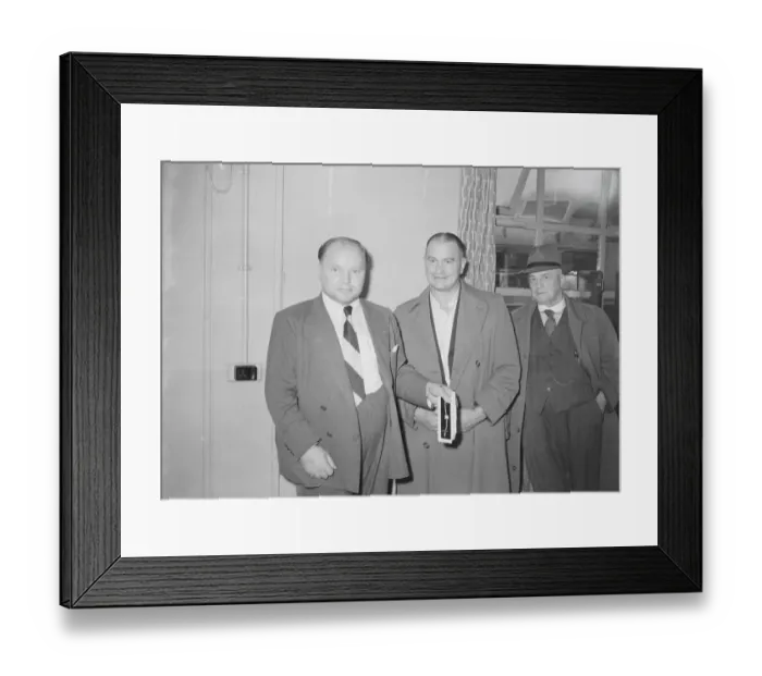 Framed Print : Bookmaker Jimmy McRae SP 16  /  9  /  1951 B4393  /  1