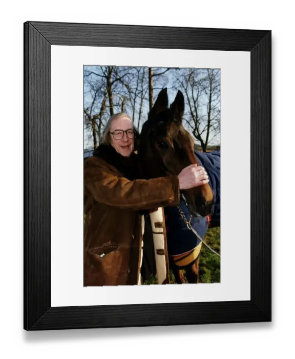 Framed Print : Bill Marshall Daily Mirror staff with horse Red Rum