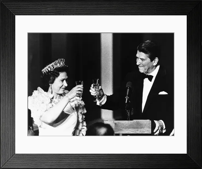 Framed Print : HRH Queen Elizabeth 2 having a toast to both their countries with American President Framed Print : HRH Queen Elizabeth 2 having a toast to both their countries with American President