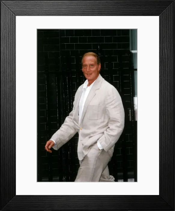 Framed Print : Charles Dance Actor arriving at 10 Downing St for Tony Blairs Party Framed Print : Charles Dance Actor arriving at 10 Downing St for Tony Blairs Party