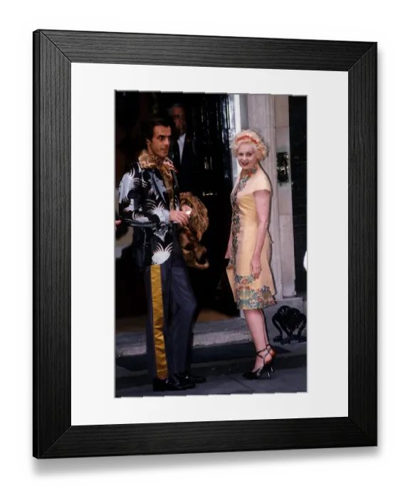 Framed Print : Vivienne Westwood Designer at number 10 Downing Street for Tony Blairs Party