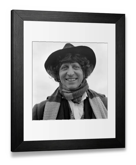 Framed Print : Tom Baker as Doctor Who Cirva 1975 Rev 3747 vfr1