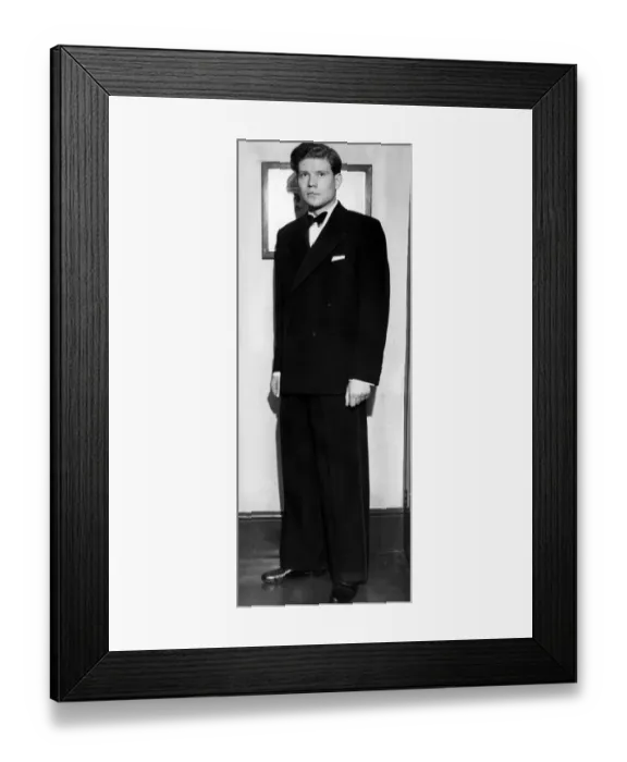 Framed Print : Douglas Howell Daily Mirror reporter, October 1949