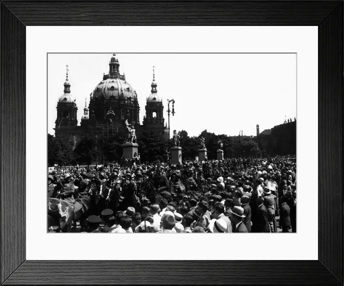 Framed Print : Berlin Castle The Reichsbanner German political organisation held a huge celebration Framed Print : Berlin Castle The Reichsbanner German political organisation held a huge celebration