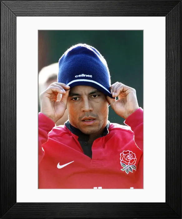 Framed Print : Jeremy Guscott trains again after a bout of flu hoping to be ready for England Framed Print : Jeremy Guscott trains again after a bout of flu hoping to be ready for England