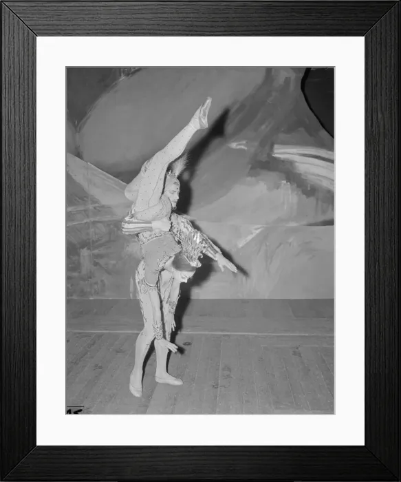 Framed Print : Margot Fonteyn ballet dancer rehearsing before going on stage in the Ballet La Peri