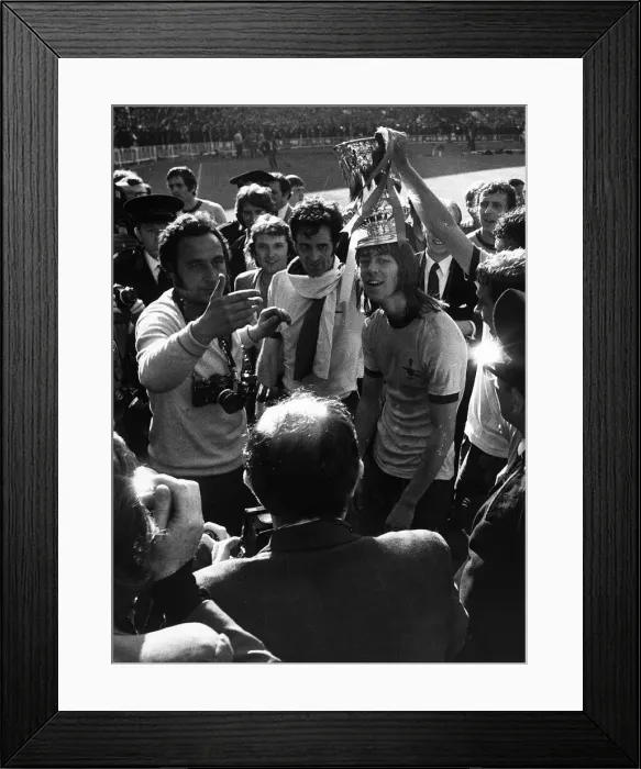 Framed Print : Charlie George winning goal scorer for Arsenal in 1971 FA Cup final with George Framed Print : Charlie George winning goal scorer for Arsenal in 1971 FA Cup final with George