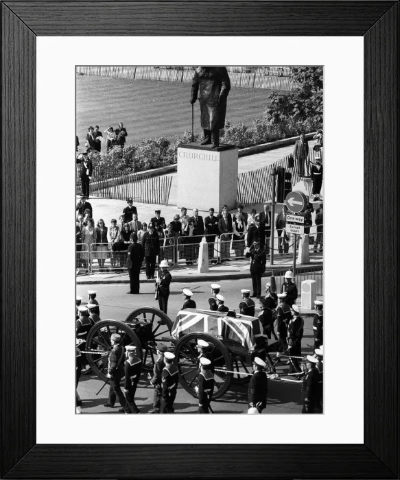 Framed Print : Earl Mountbatten Funeral, Sep 1979 The coffin is taken down the Mall
