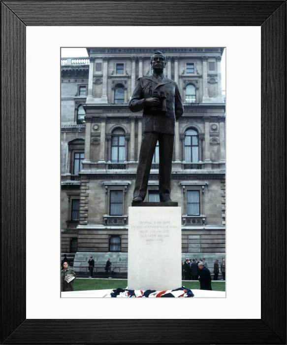 Framed Print : Unveiling of Lord Mountbatten Statue at the Foreign Office Green Framed Print : Unveiling of Lord Mountbatten Statue at the Foreign Office Green