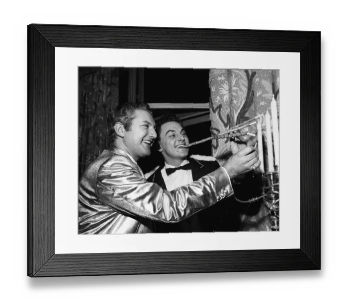 Framed Print : Bob Monkhouse with Liberace 9 / 10 / 56 Framed Print : Bob Monkhouse with Liberace 9 / 10 / 56