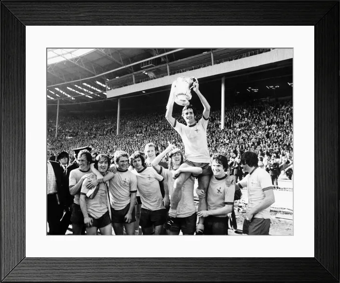 Framed Print : League and FA cup winner Arsenal doing the double by beating Liverpool 2-1 With Frank