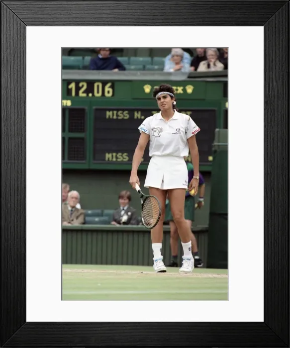 Framed Print : All England Lawn Tennis Championships at Wimbledon. Ladies Singles Fourth Round Framed Print : All England Lawn Tennis Championships at Wimbledon. Ladies Singles Fourth Round