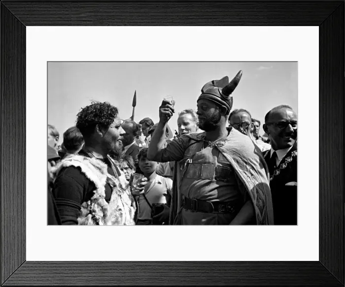 Framed Print : Viking Ship Hugin'arrives at Broadstairs Kent Framed Print : Viking Ship Hugin'arrives at Broadstairs Kent