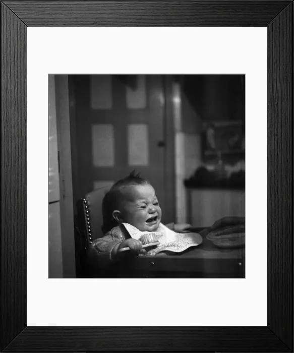 Framed Print : Expressions. An 11 month old child crying for his food. January 1950 O22295-001 Framed Print : Expressions. An 11 month old child crying for his food. January 1950 O22295-001